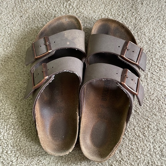 Mocha Arizona Birkenstocks - Picture 1 of 8